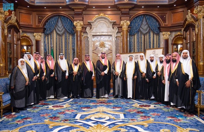فضيلة الشيخ يحيى آل مسعود ضمن وفد التكريم الذي استقبله سمو ولي العهد